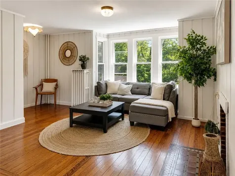 219 Nanaquaket Road Tiverton RI 02878