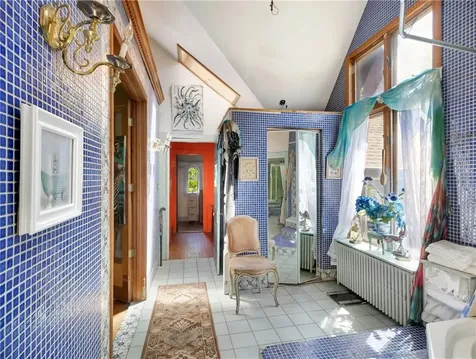 219 Nanaquaket Road Tiverton RI 02878