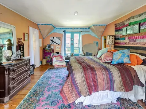 219 Nanaquaket Road Tiverton RI 02878