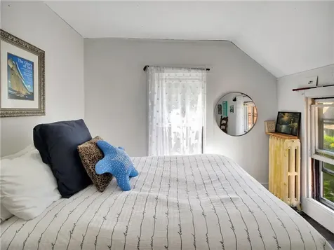 219 Nanaquaket Road Tiverton RI 02878