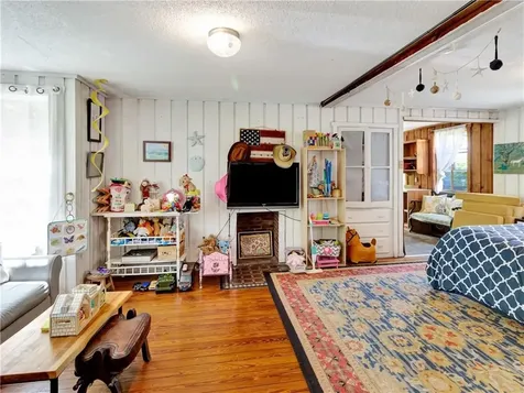 219 Nanaquaket Road Tiverton RI 02878