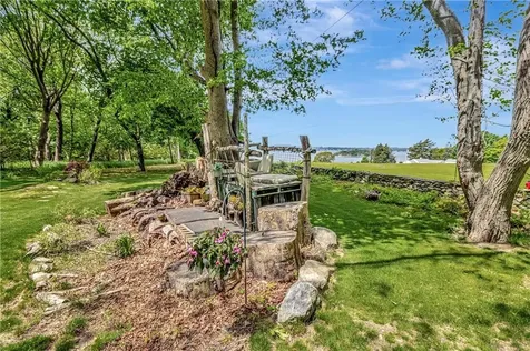 219 Nanaquaket Road Tiverton RI 02878