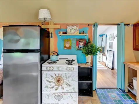 219 Nanaquaket Road Tiverton RI 02878