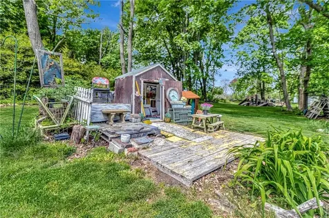 219 Nanaquaket Road Tiverton RI 02878