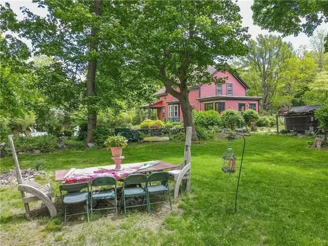 219 Nanaquaket Road Tiverton RI 02878