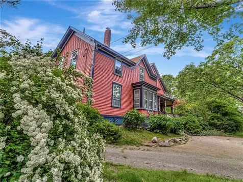 219 Nanaquaket Road Tiverton RI 02878