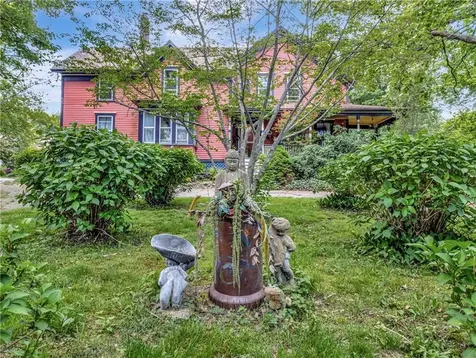 219 Nanaquaket Road Tiverton RI 02878