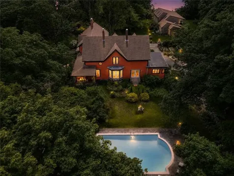 219 Nanaquaket Road Tiverton RI 02878