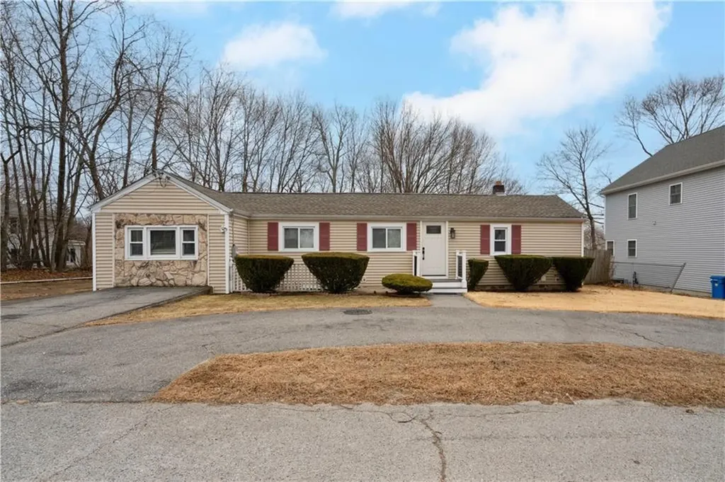 21 Maurice Street Cumberland RI 02864