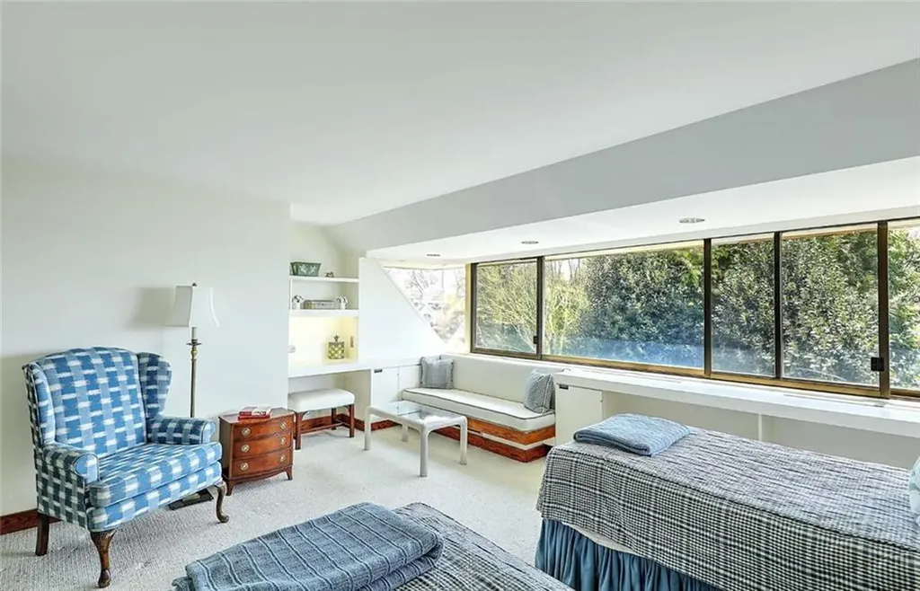 119 Adams Point Road Barrington RI 02806