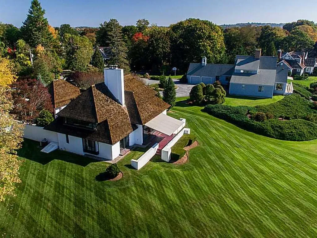 119 Adams Point Road Barrington RI 02806