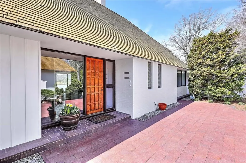 119 Adams Point Road Barrington RI 02806