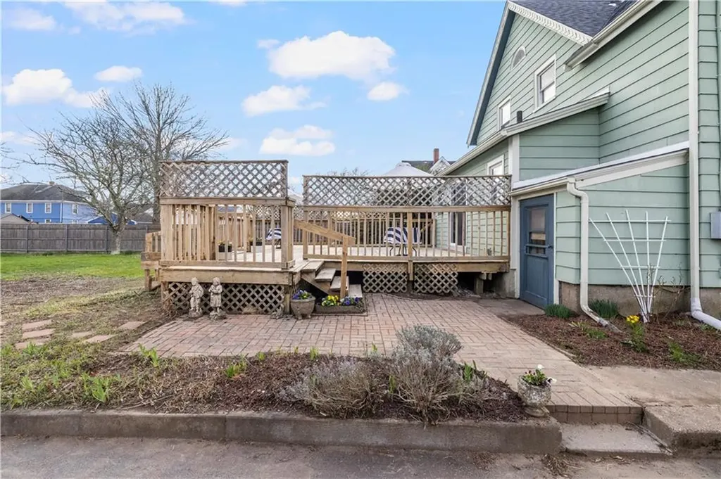 24 Clark Street Westerly RI 02891