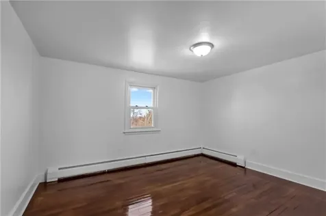 152 Lepes Road Tiverton RI 02878