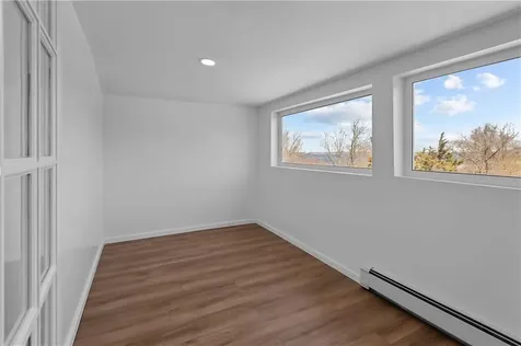 152 Lepes Road Tiverton RI 02878