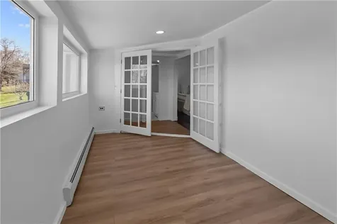 152 Lepes Road Tiverton RI 02878