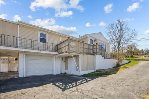 152 Lepes Road Tiverton RI 02878