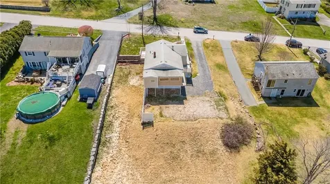 152 Lepes Road Tiverton RI 02878