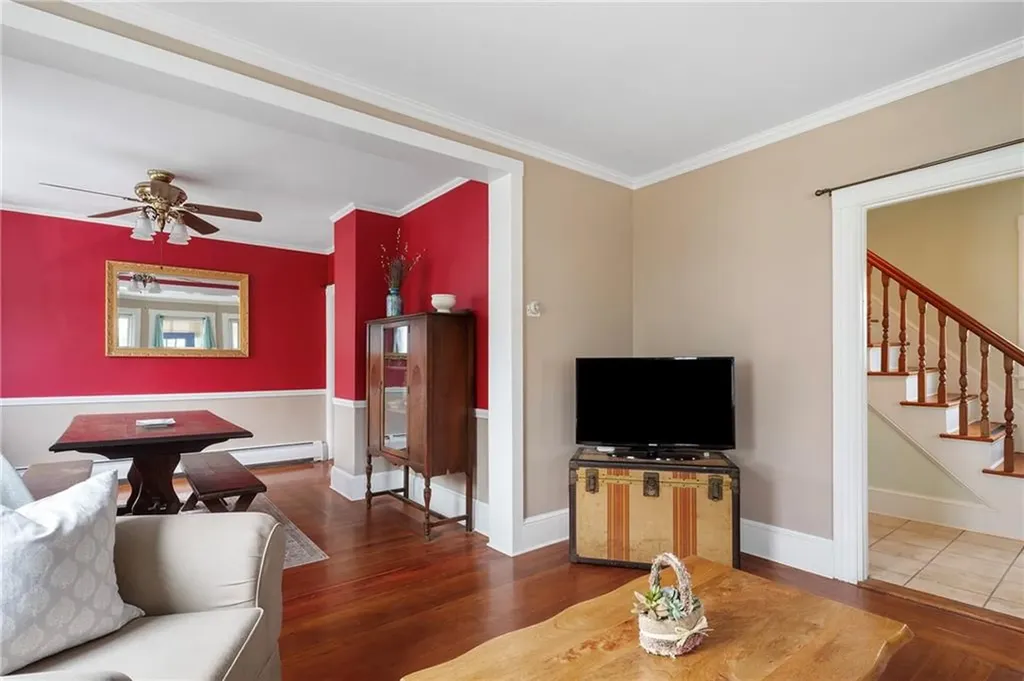 52 Hall Avenue Newport RI 02840