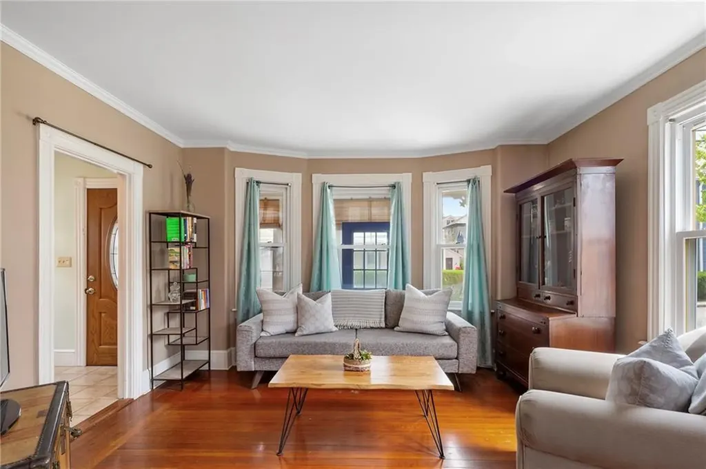 52 Hall Avenue Newport RI 02840