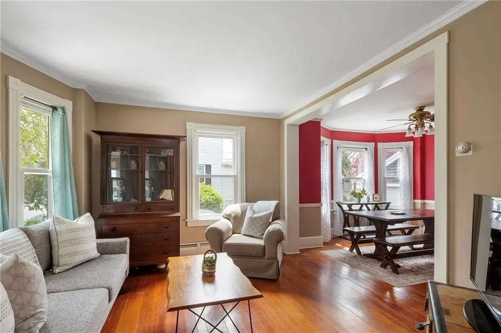 52 Hall Avenue Newport RI 02840