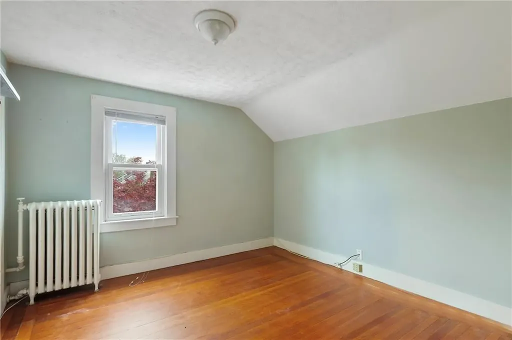52 Hall Avenue Newport RI 02840