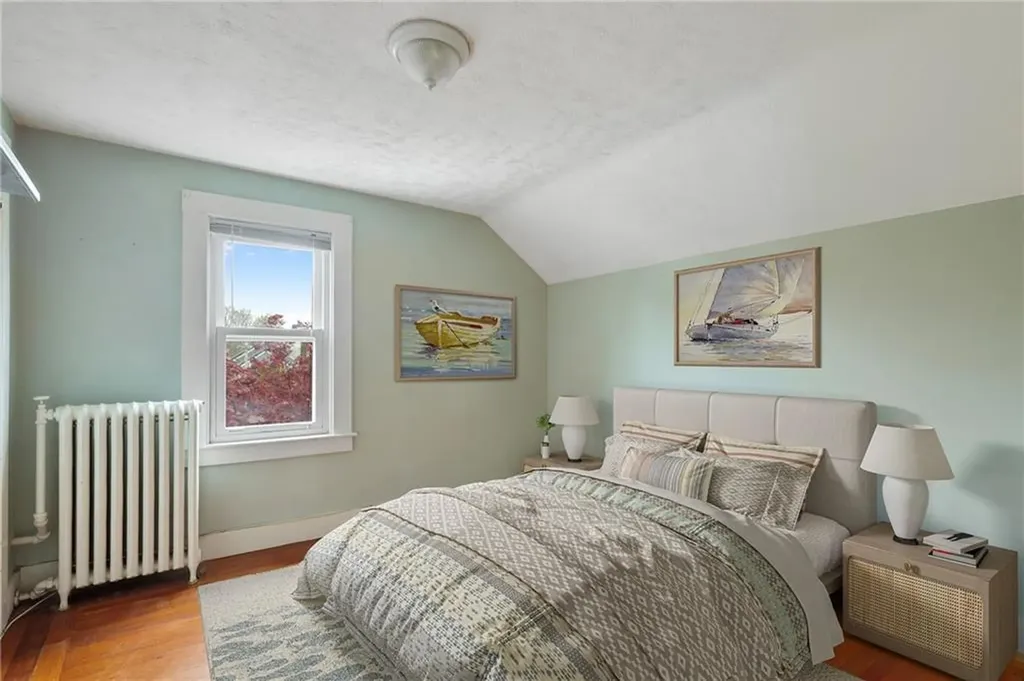 52 Hall Avenue Newport RI 02840