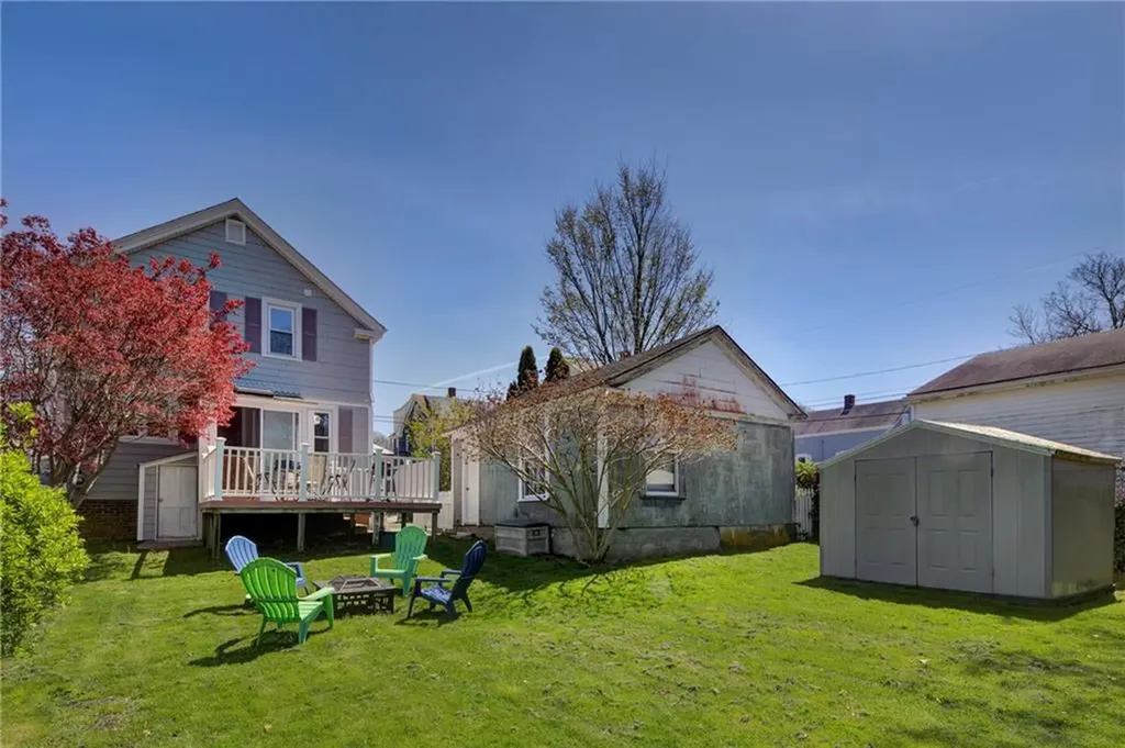 52 Hall Avenue Newport RI 02840