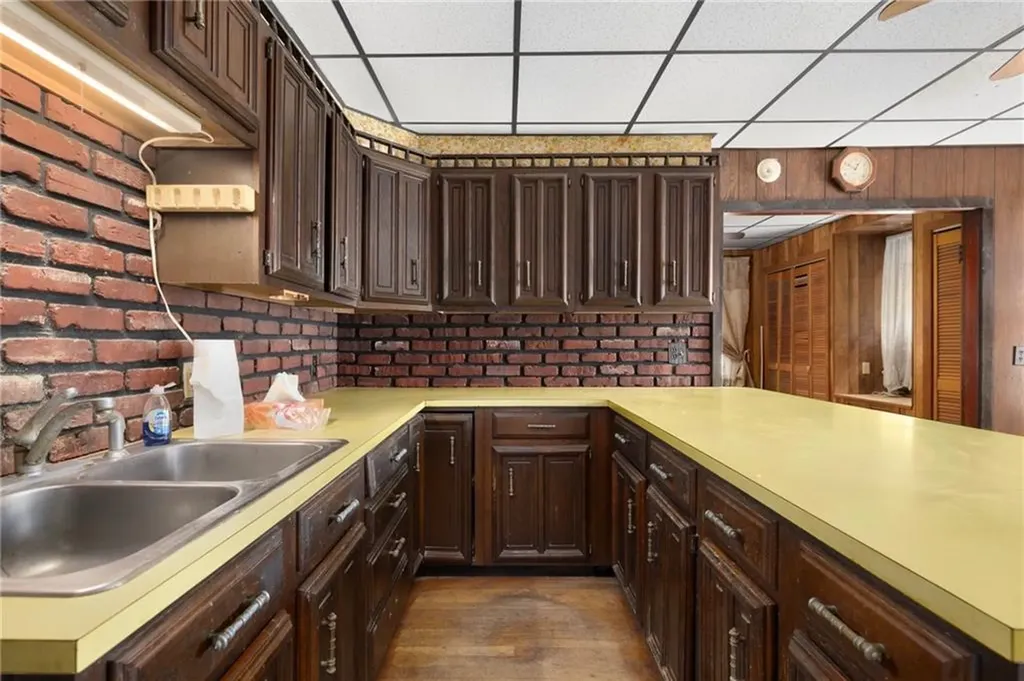 122 124 Cote Avenue Woonsocket RI 02895