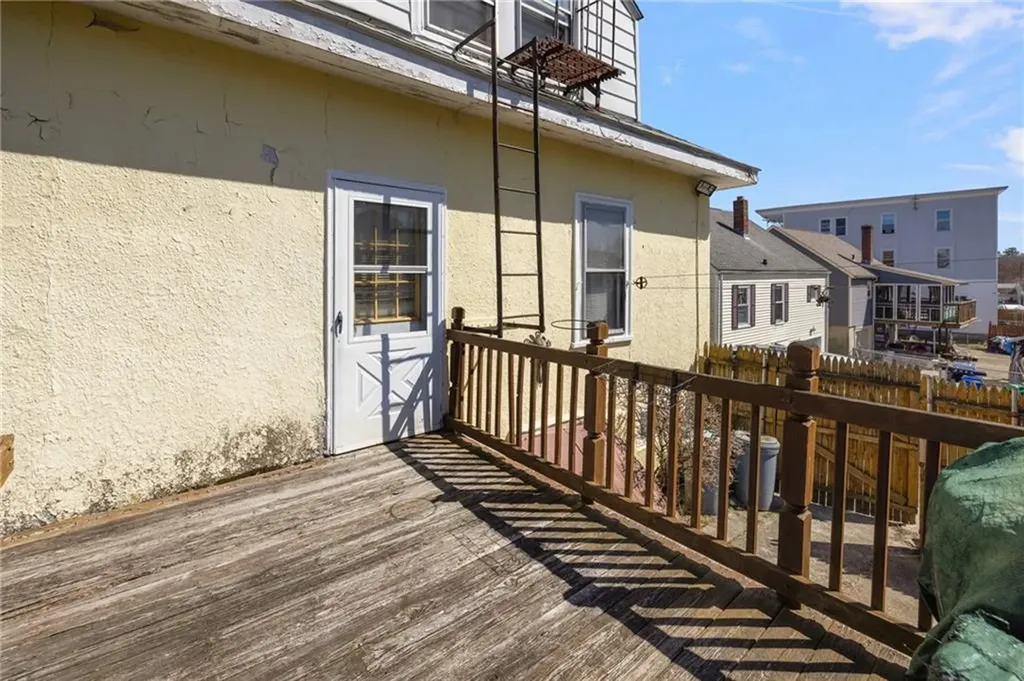 122 124 Cote Avenue Woonsocket RI 02895