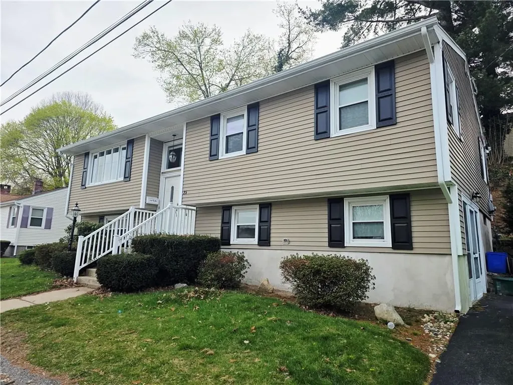 25 Sunrise Drive Providence RI 02908