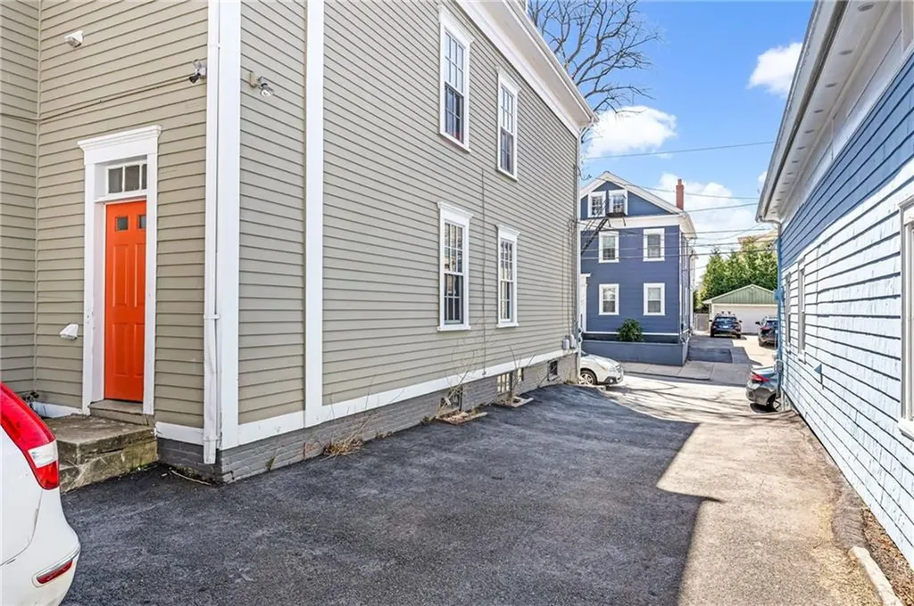 104 Sheldon Street Providence RI 02906