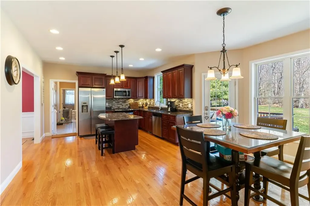 368 Cottrell Road Tiverton RI 02878