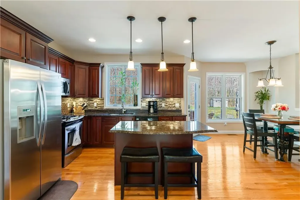 368 Cottrell Road Tiverton RI 02878