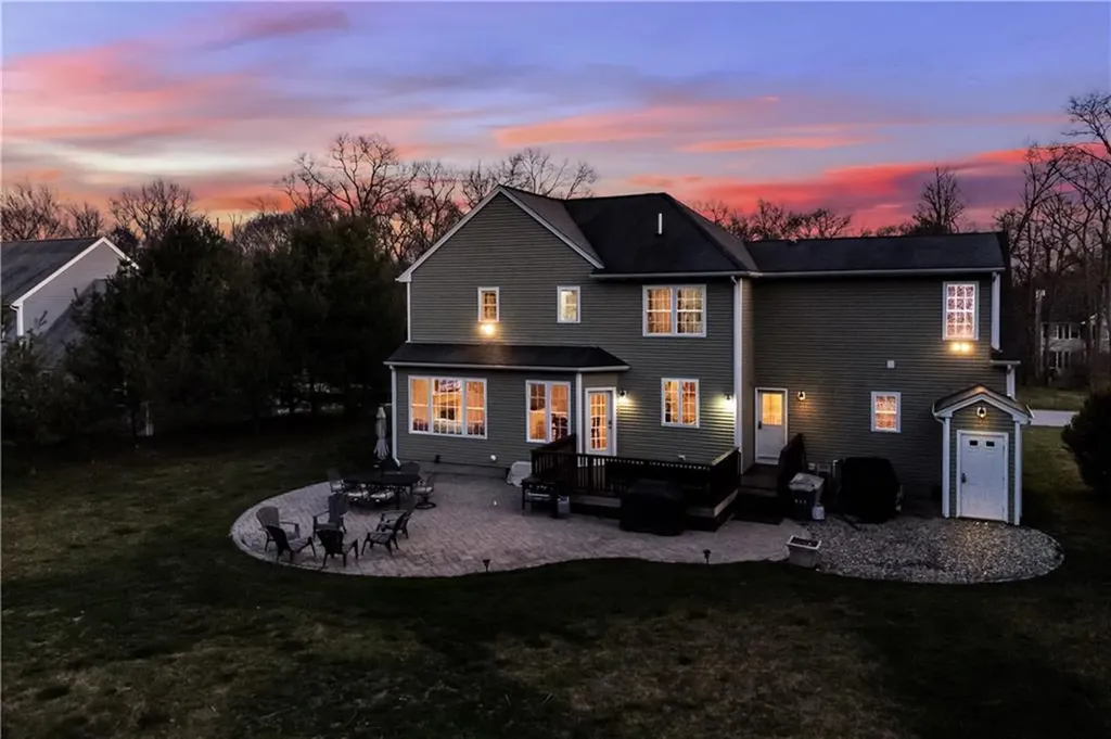 368 Cottrell Road Tiverton RI 02878