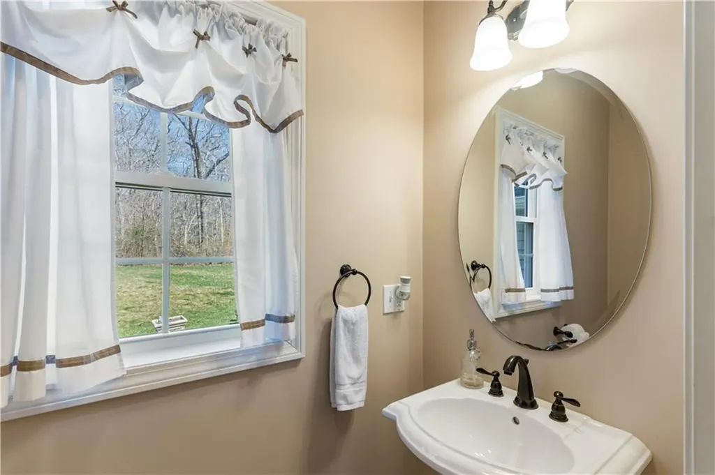 368 Cottrell Road Tiverton RI 02878