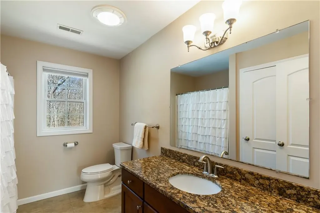 368 Cottrell Road Tiverton RI 02878