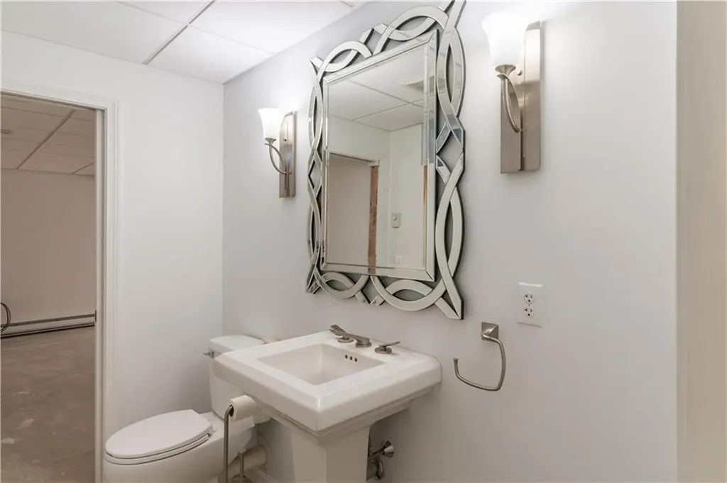 368 Cottrell Road Tiverton RI 02878