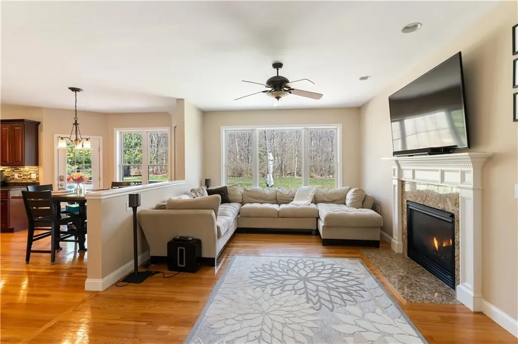368 Cottrell Road Tiverton RI 02878