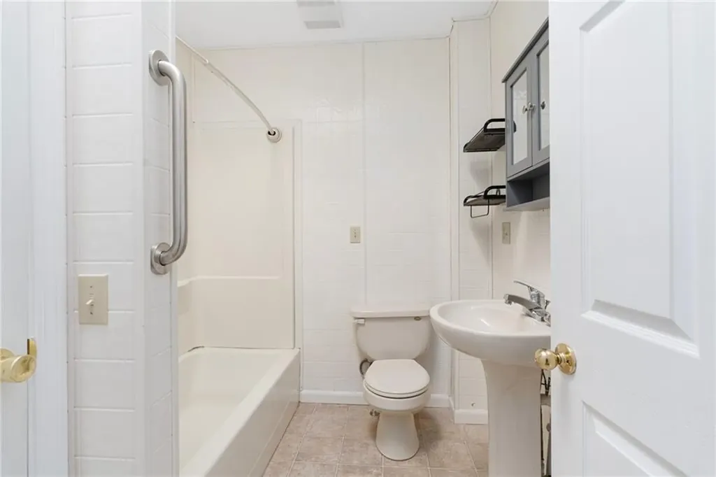 1 Columbia Avenue Jamestown RI 02835