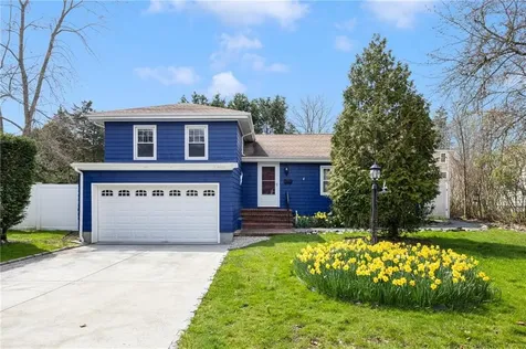 9 Valley Drive Bristol RI 02809