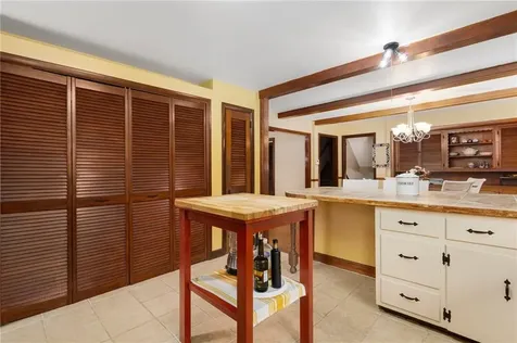 9 Valley Drive Bristol RI 02809