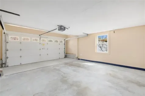 9 Valley Drive Bristol RI 02809