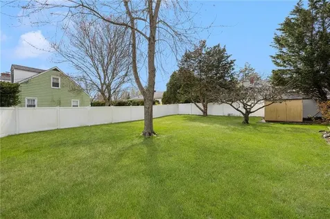 9 Valley Drive Bristol RI 02809