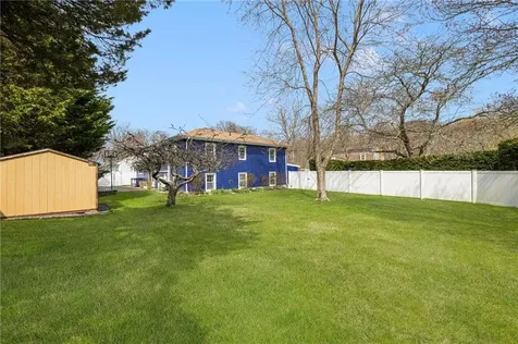 9 Valley Drive Bristol RI 02809