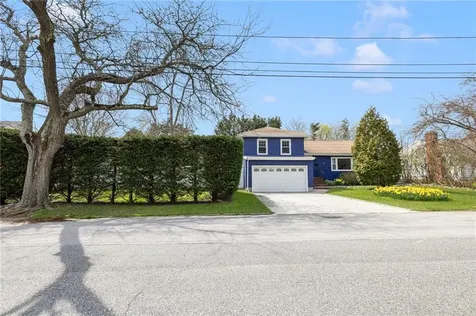 9 Valley Drive Bristol RI 02809