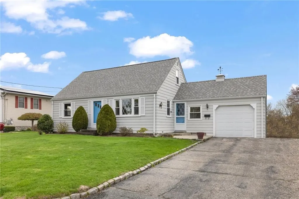 38 Laurelhurst Road Cranston RI 02920