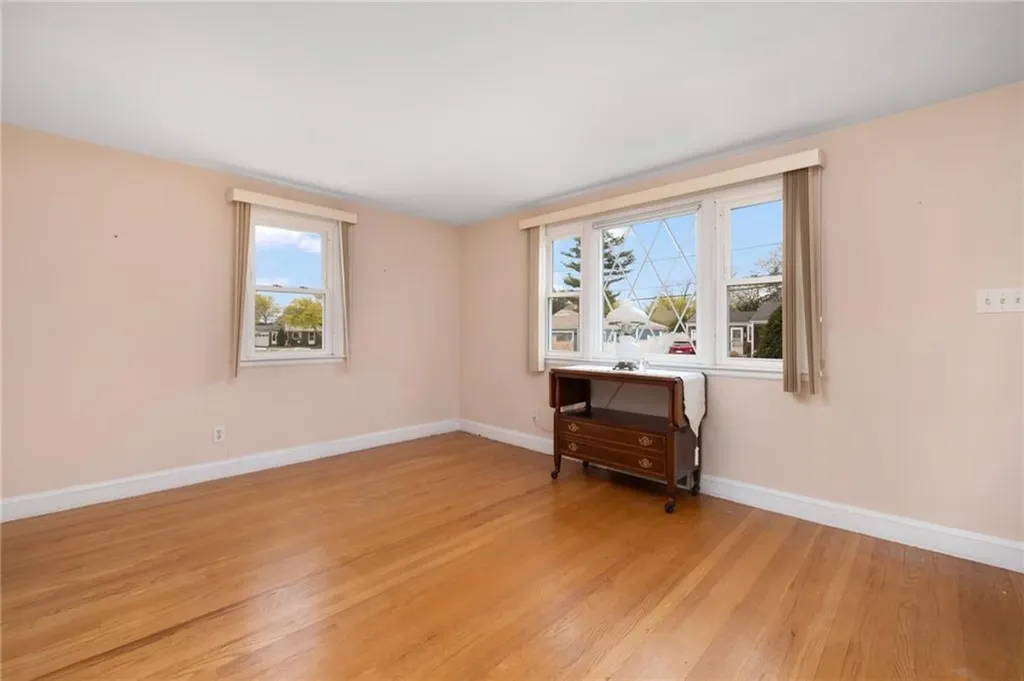 38 Laurelhurst Road Cranston RI 02920