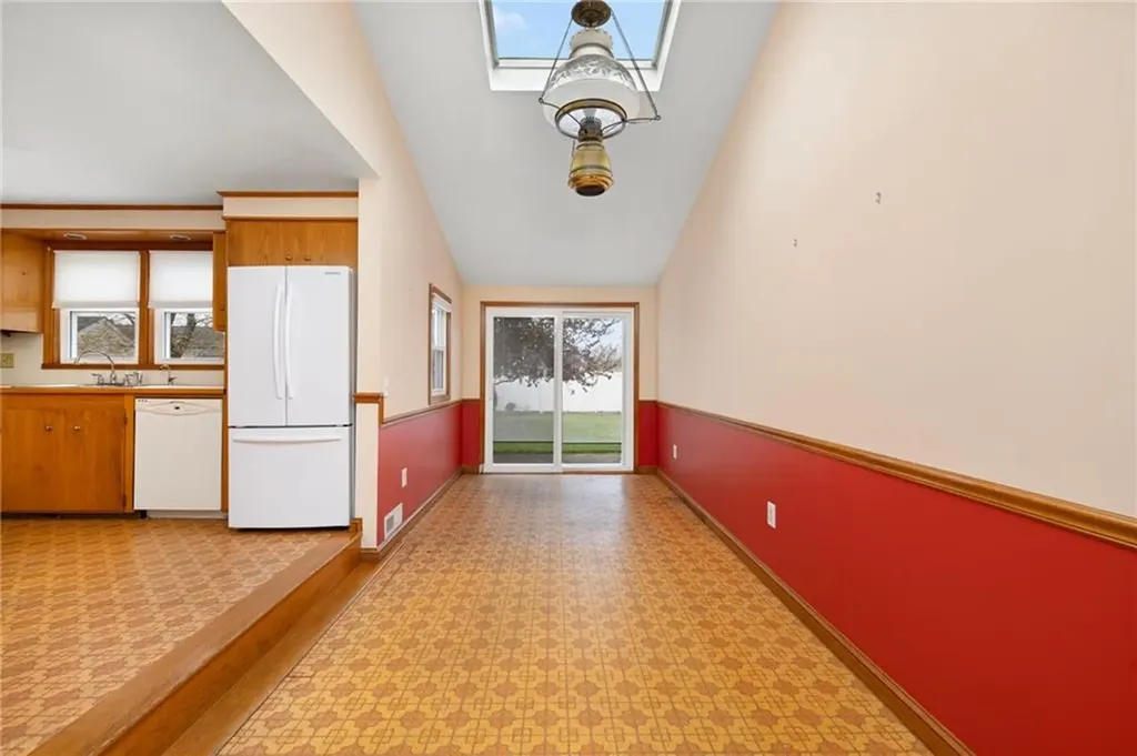38 Laurelhurst Road Cranston RI 02920