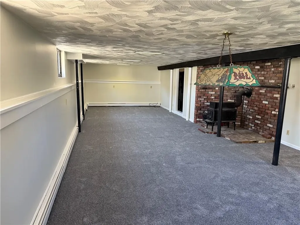 29 Lindy Avenue East Providence RI 02915